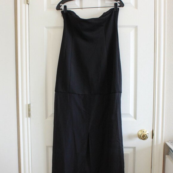 Elegant Black Strapless Maxi Dress - Picture 6 of 11